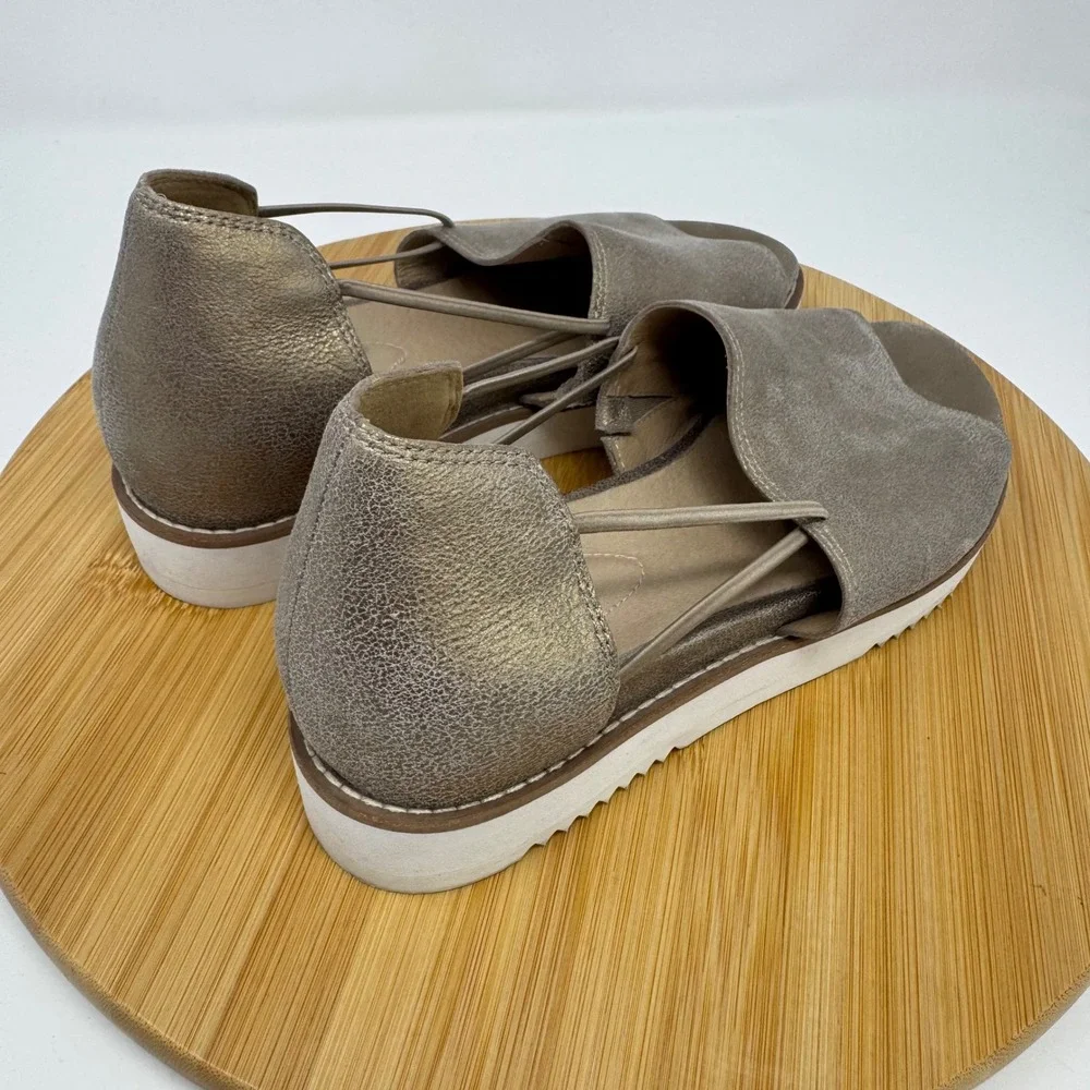 Eileen Fisher Gold Metallic Leather Platform Sandals Cutout 6.5 Open Toe Slides